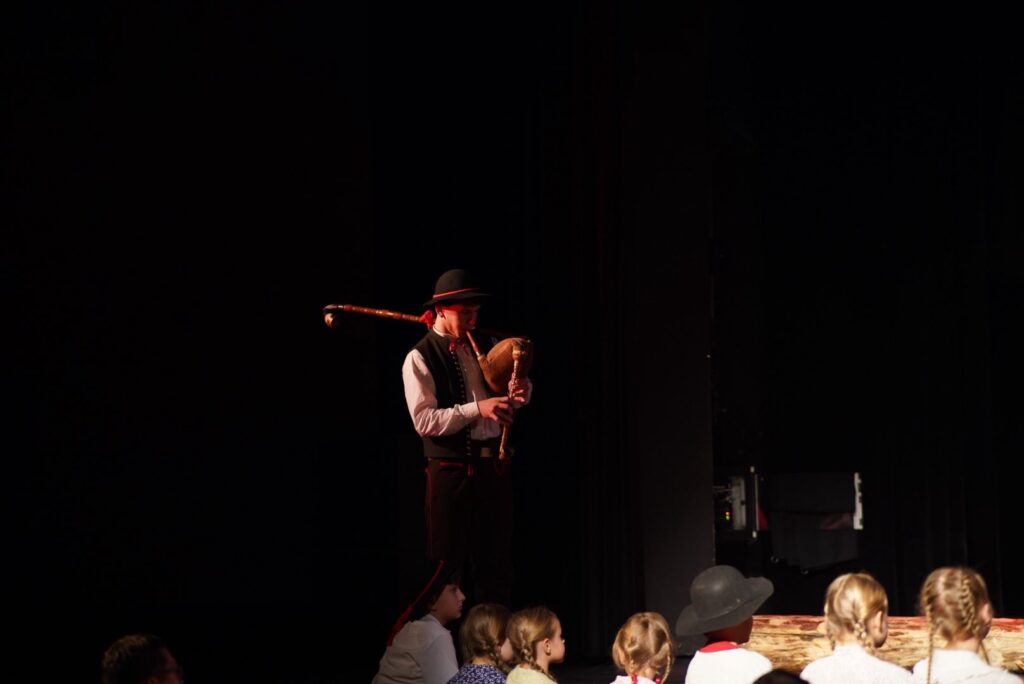 571311911 1435818171349286 2372813621117196795 N