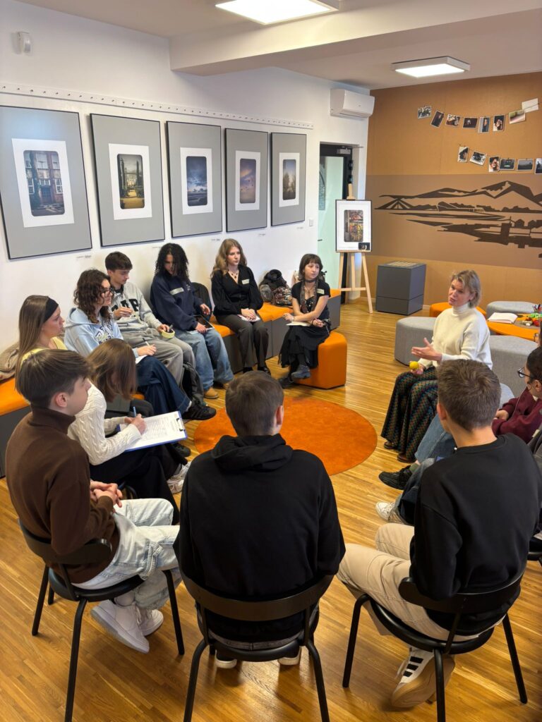 „Szkoła demokracji – Bruksela od kuchni” - pierwsze dwa szkolenia online